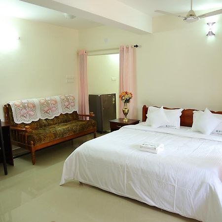 Greenfield Inn Thiruvananthapuram Exteriör bild