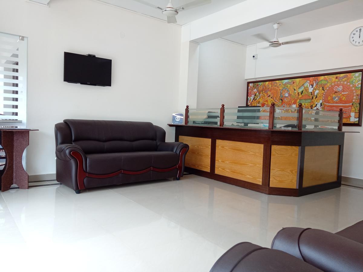 Greenfield Inn Thiruvananthapuram Exteriör bild